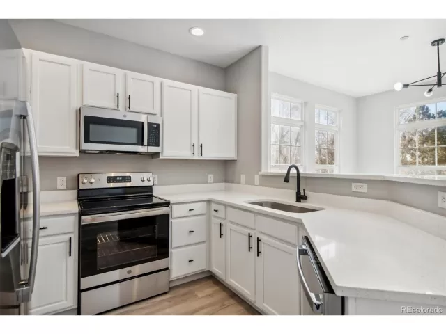 MLS: 9574161 Condo For Sale