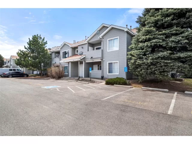 MLS: 9575327 Condo For Sale