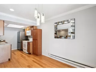 Photo #6: 9575934 Listing