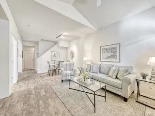 Photo #3: 9577504 Listing