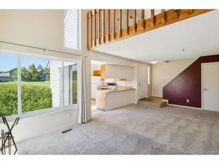 Photo #5: 9579133 Listing