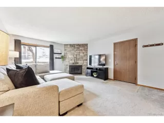 Photo #6: 9580878 Listing