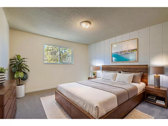 MLS: 9581430 Condo For Sale