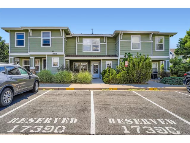MLS: 9582289 Condo For Sale