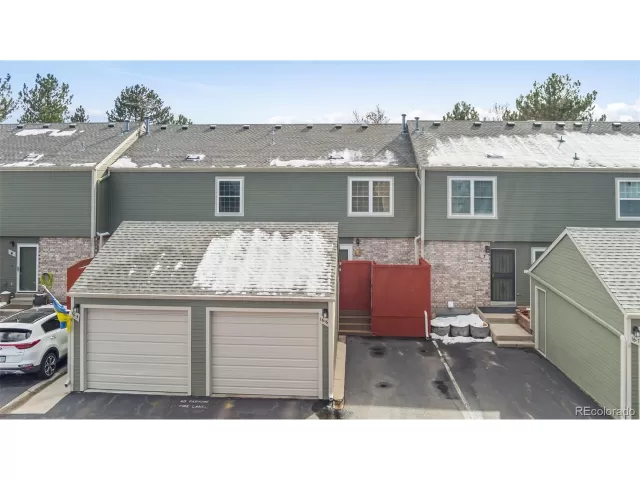 MLS: 9583708 Condo For Sale