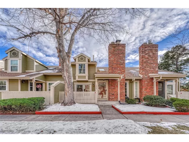 MLS: 9585971 Condo For Sale