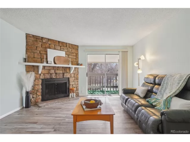 MLS: 9585987 Condo For Sale