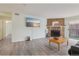 Photo #4: 9585987 Listing