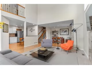 Photo #5: 9588381 Listing