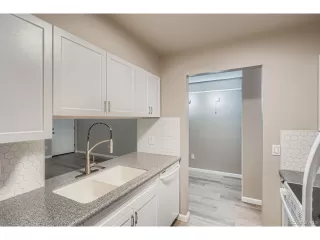 Photo #3: 9591387 Listing 