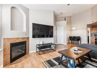 Photo #5: 9592269 Listing