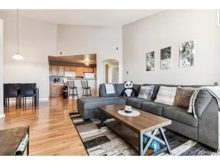 Photo #6: 9592269 Listing