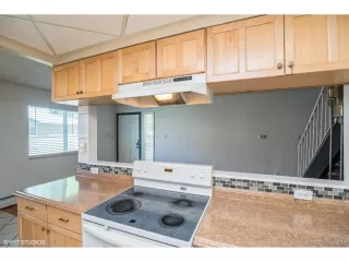Photo #4: 9592808 Listing