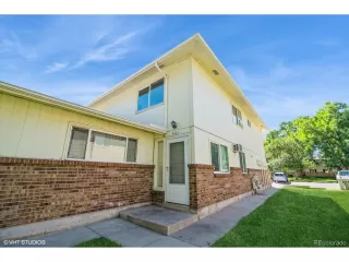 Photo #5: 9592808 Listing