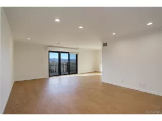 Photo #5: 9593262 Listing