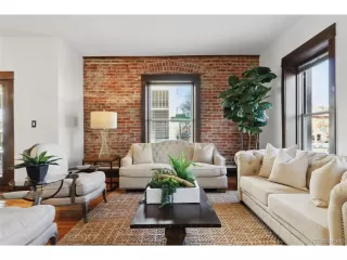 Photo #2: 9597732 Listing