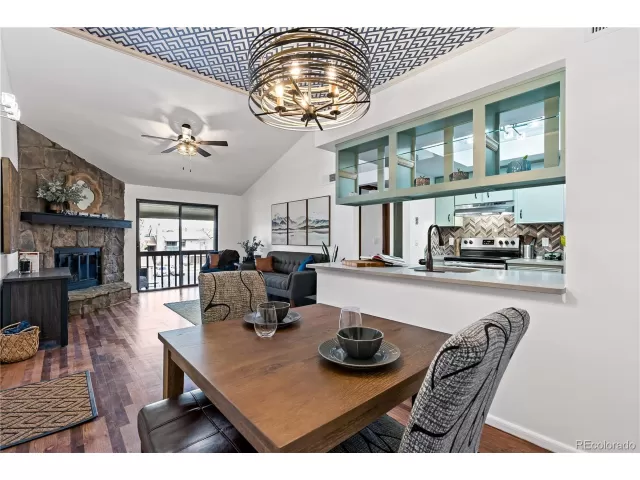 MLS: 9600005 Condo For Sale