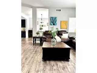 Photo #2: 9606346 Listing