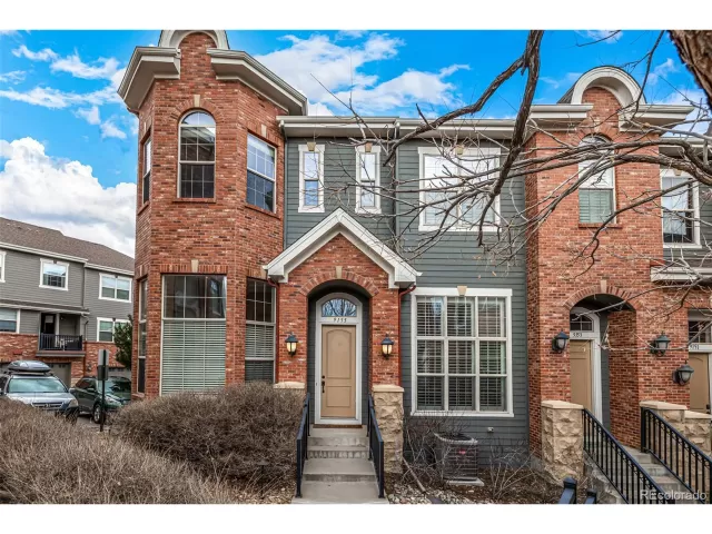 MLS: 9606578 Condo For Sale