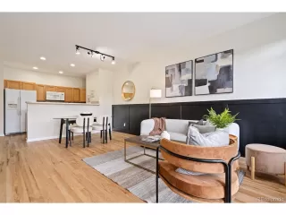 Photo #5: 9607434 Listing