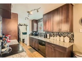 Photo #5: 9607832 Listing 