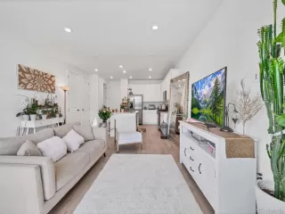 Photo #3: 9609199 Listing