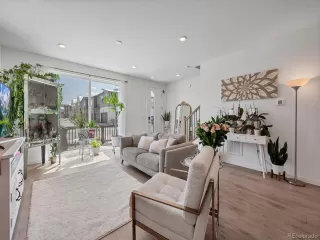 Photo #5: 9609199 Listing