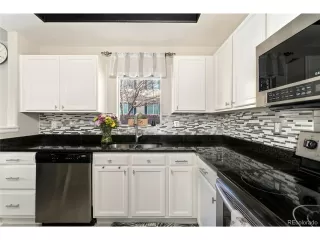 Photo #6: 9609289 Listing