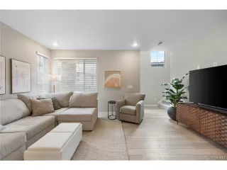 Photo #5: 9609406 Listing