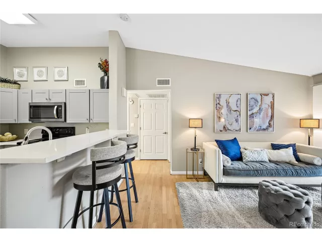 MLS: 9610685 Condo For Sale