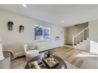 Photo #2: 9611359 Listing