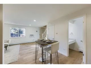 Photo #6: 9611359 Listing