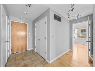 Photo #5: 9611896 Listing