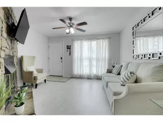 Photo #4: 9611985 Listing