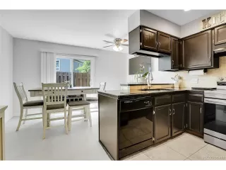 Photo #6: 9611985 Listing