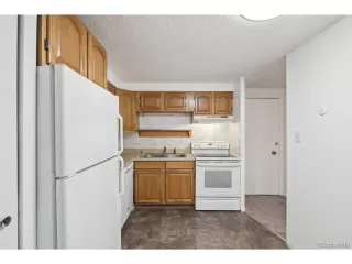 Photo #6: 9612215 Listing