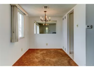 Photo #5: 9613337 Listing