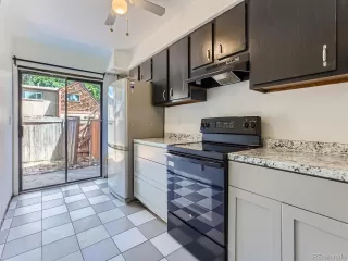 Photo #6: 9614460 Listing