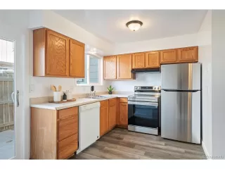 Photo #5: 9617805 Listing