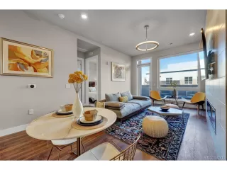 Photo #4: 9618788 Listing