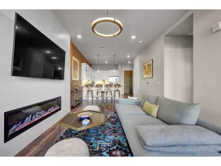 Photo #5: 9618788 Listing