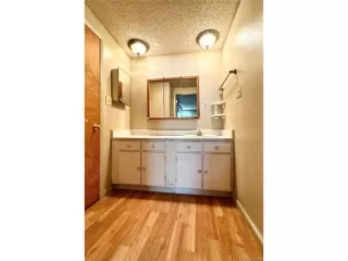 Photo #5: 9620543 Listing 