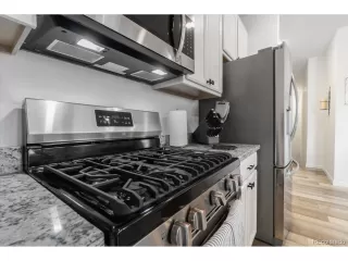 Photo #5: 9622089 Listing 