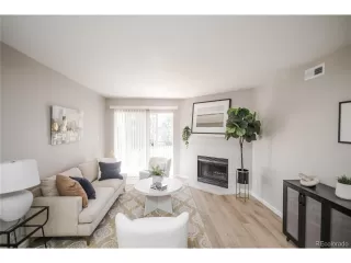 Photo #2: 9624186 Listing