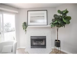 Photo #4: 9624186 Listing