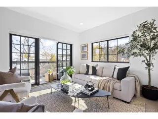 Photo #6: 9626499 Listing