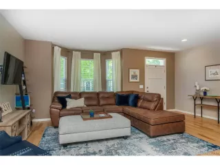 Photo #5: 9628024 Listing 