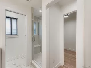 Photo #6: 9629882 Listing