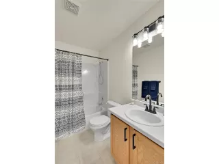 Photo #6: 9631636 Listing