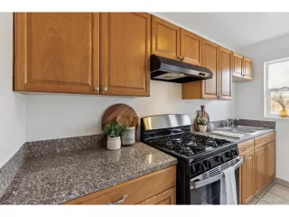 Photo #6: 9634726 Listing